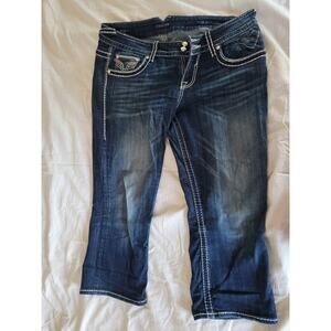 Vigoss Women’s Capri Jean Size 11/12 Blue Embroidered American Flag Tag Mid Rise